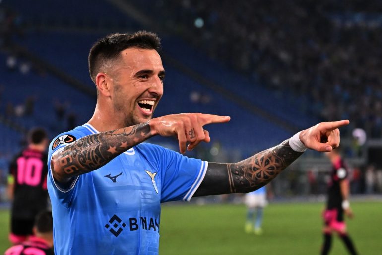 Lazio, Vecino verso l’addio? Un club spinge forte per lui. Pronta l’offerta